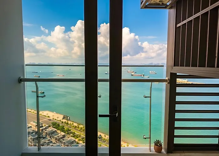 Ocean View At The Sapphire - & 2br